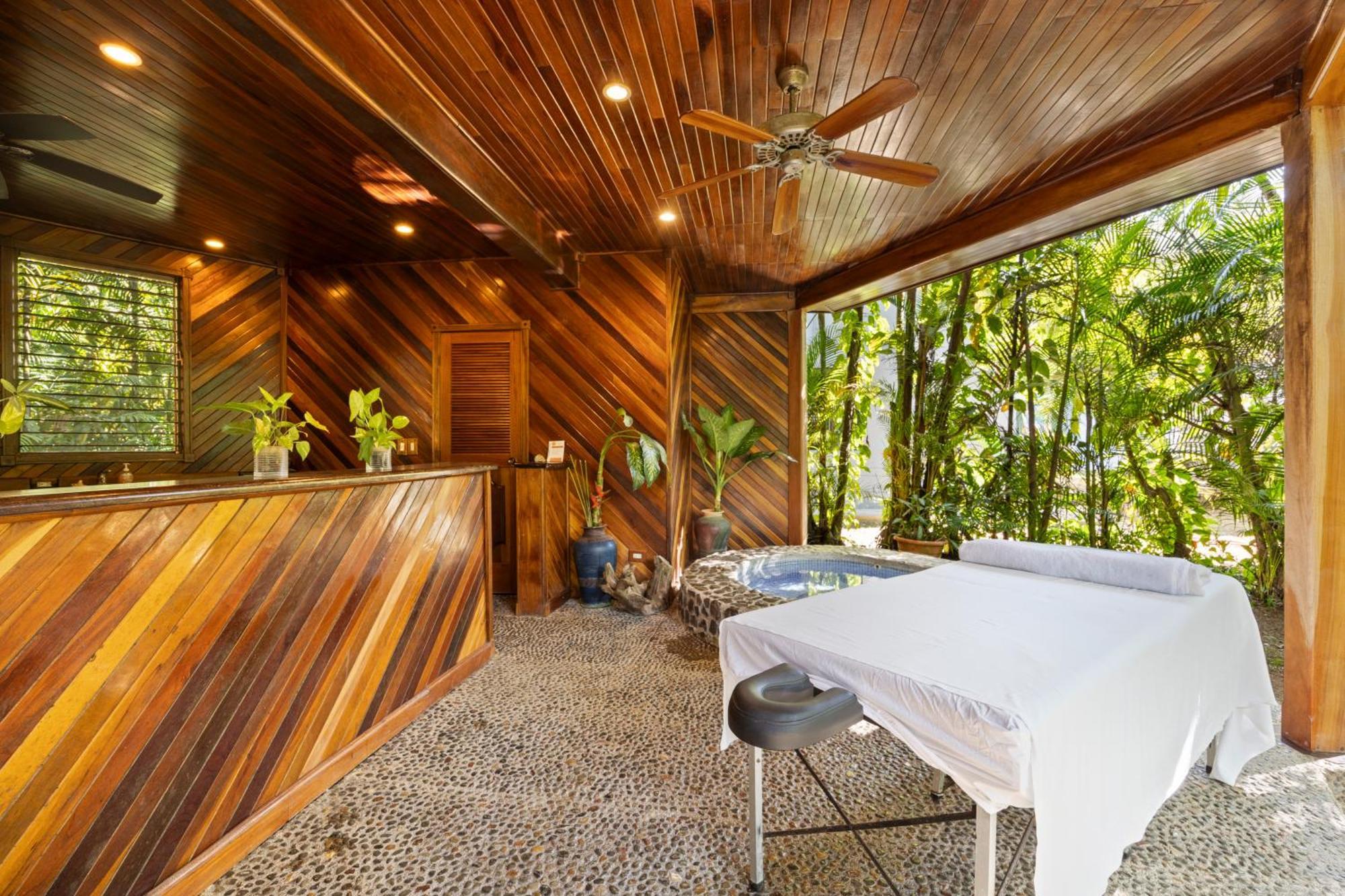 Tambor Tropical Beach Resort- Adults Only Eksteriør bilde